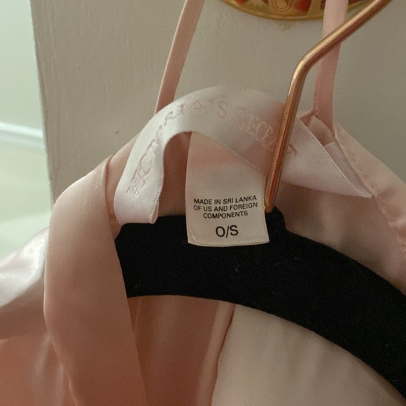 Victoria’s Secret Short Silky Robe - Picture 2 of 5